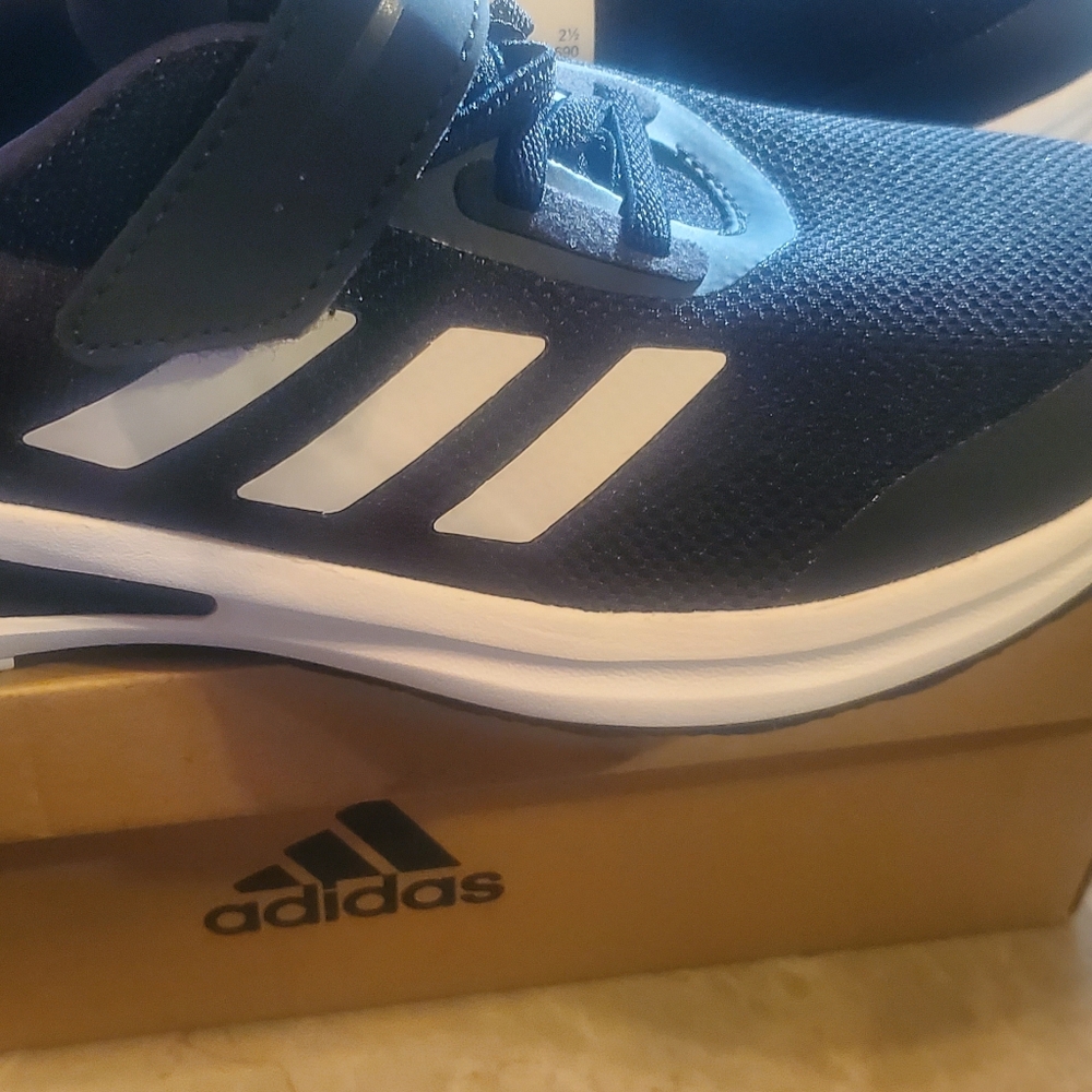 Boy Size 3 Adidas